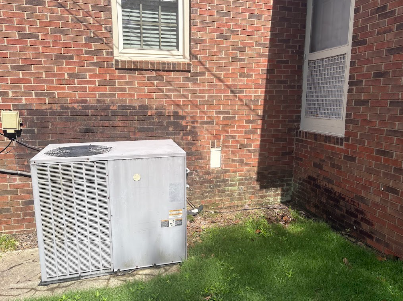Brick Wall & AC Pad — drag to compare — after cleaning by FloPro Pressure Cleaning